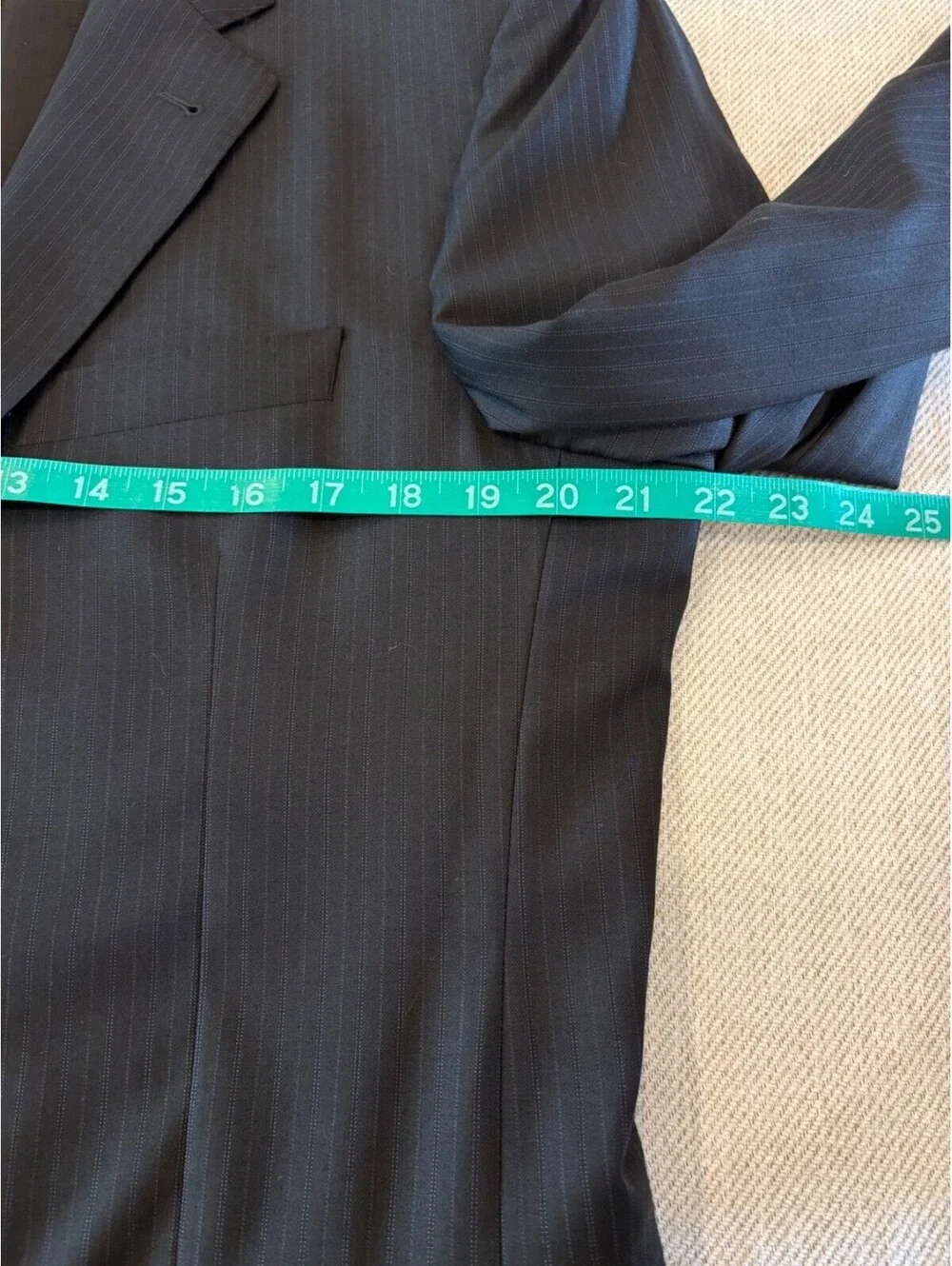 Jos. A. Bank Signature Platinum Black Pinstripe 41R 33W NWOT